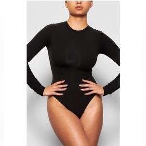 NWT SKIMS Fits EVERYBODY Classic LONG-Sleeve BODYSUIT / Sz XL / ONYX Black